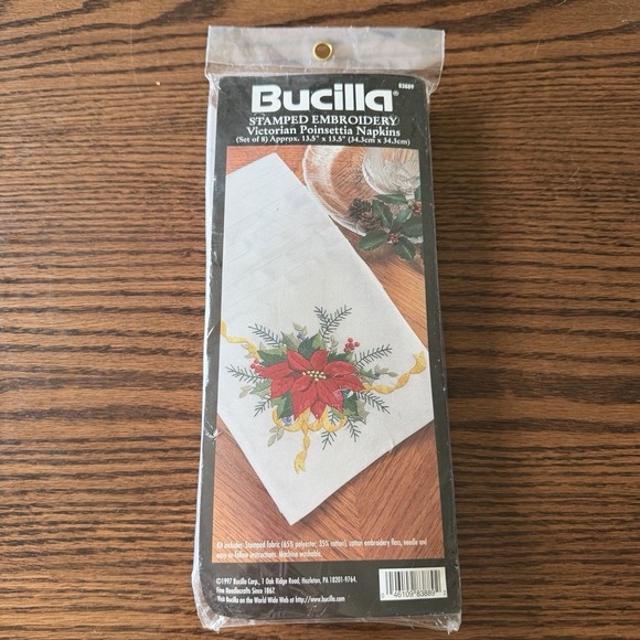 Bucilla Other - Bucilla - Christmas Garland Tablerunner - Embroidery Kit